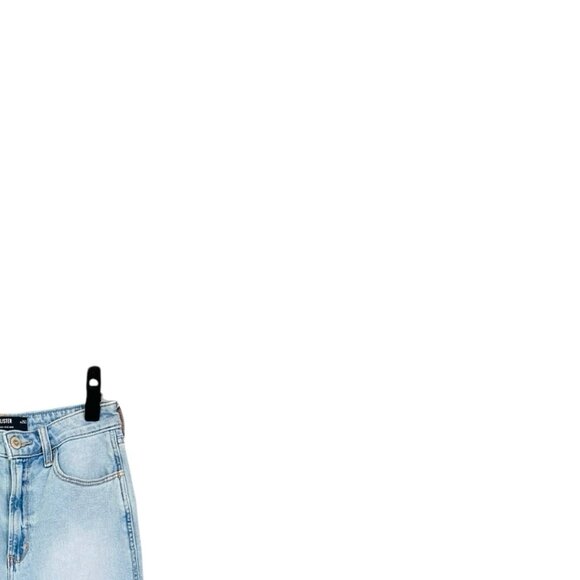 Hollister Ultra High-Rise Mom Jeans - Picture 4 of 5